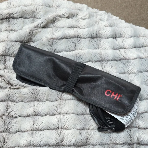 CHI Original Black and Gold Hair Straightener - Picture 5 of 5